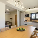 Villa Carreta By Posarellivillas